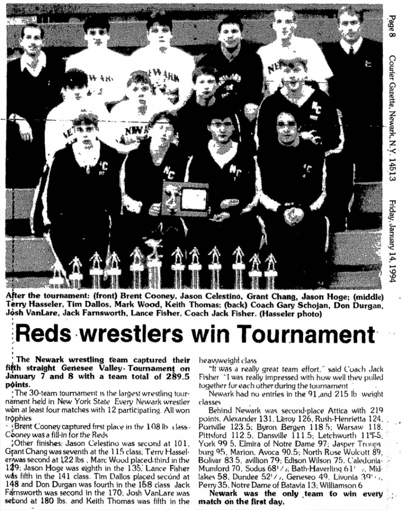 Reds wrestlers win Tournament