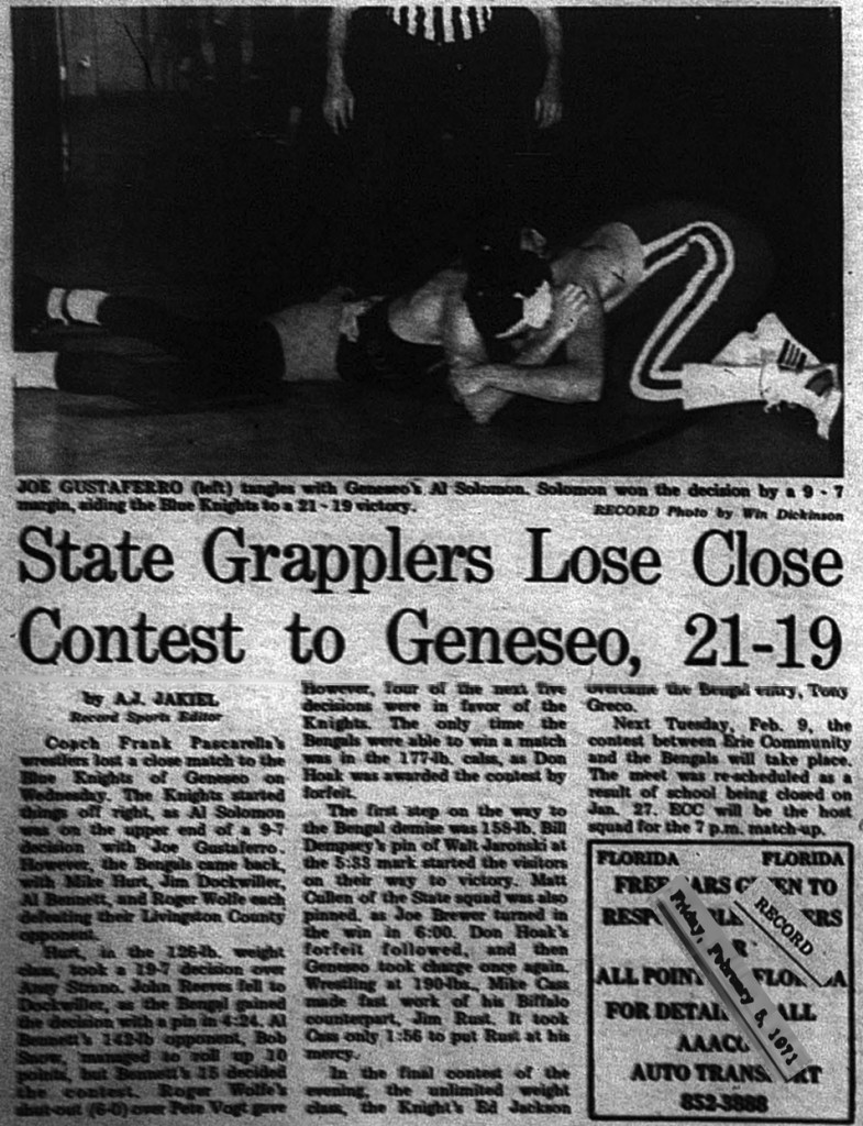 Buffalo State Grapplers Lose Close Contest to Geneseo, 21-19