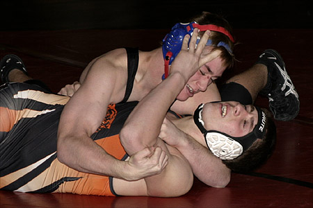 Le Roy Tops State-Ranked Warsaw, 34-30