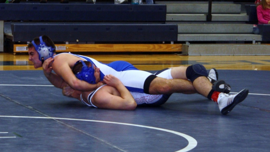 Casey Buckley pins Devin Lewberg